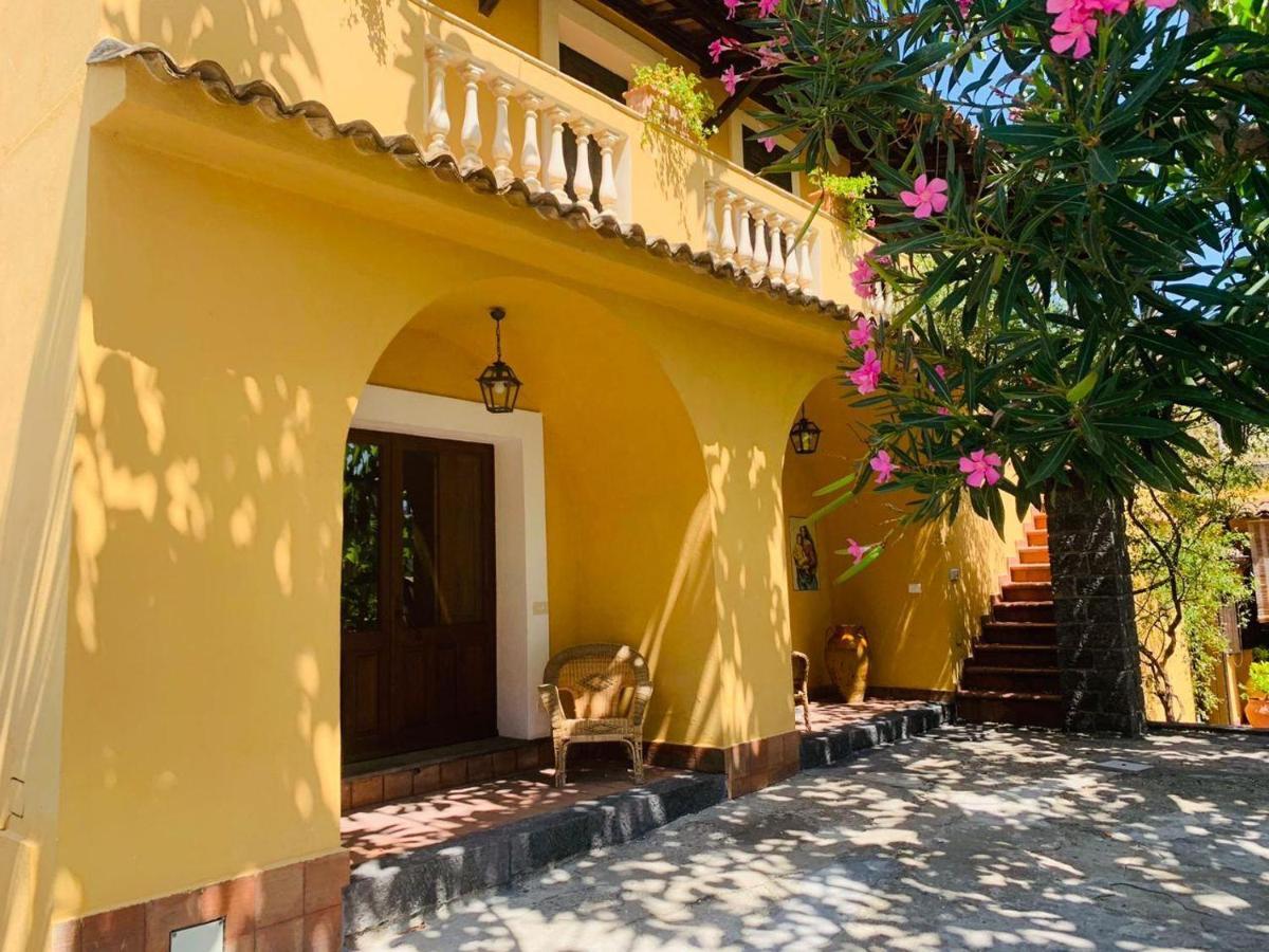 Villa Le Gemelle Dell'Alcantara Motta Camastra Exterior foto